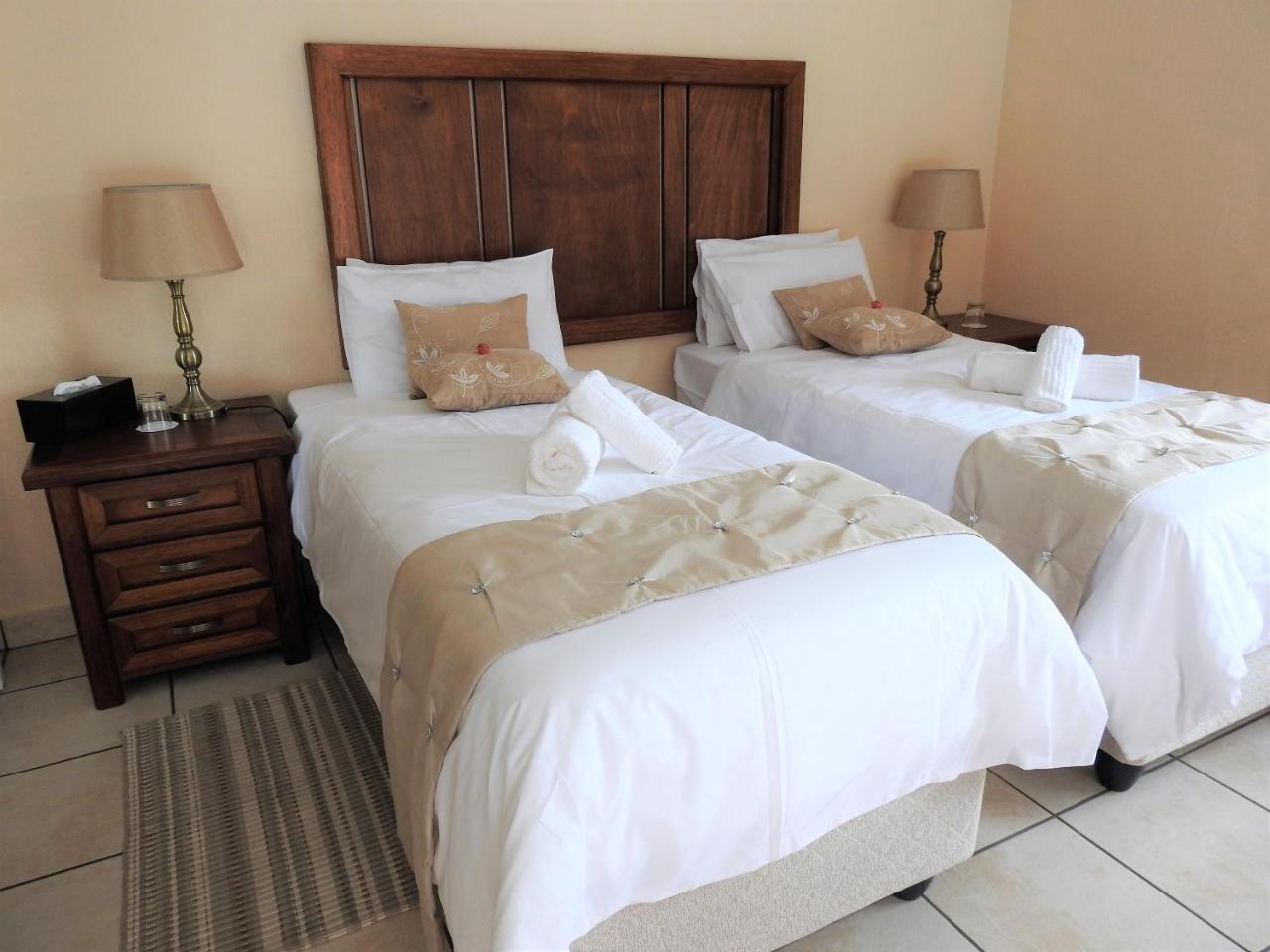 Ubuntu Bed And Breakfast 말로스 파크 외부 사진